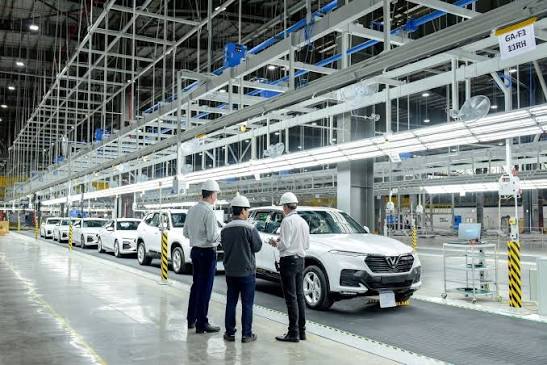 Xưởng lắp ráp trong nhà máy VinFast